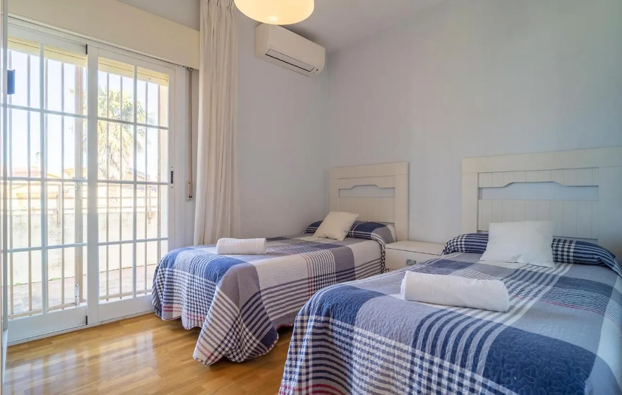 Gorgeous Home In Cajar With Kitchen Holiday home